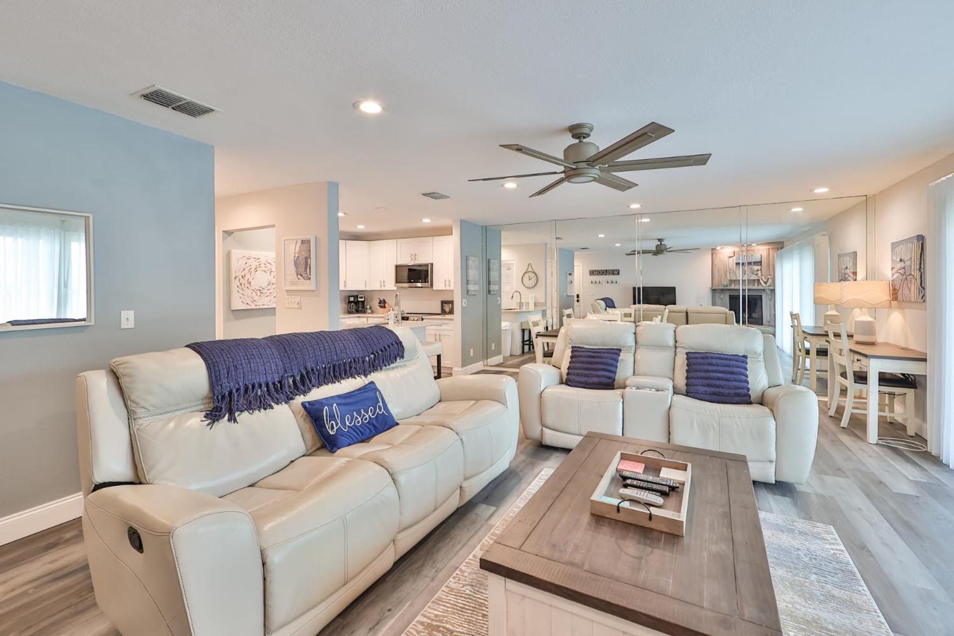 100 Steps To Beautiful Indian Rocks Beach, Oceanside, 2 Bedroom Updated Condo Clearwater Beach Exterior foto