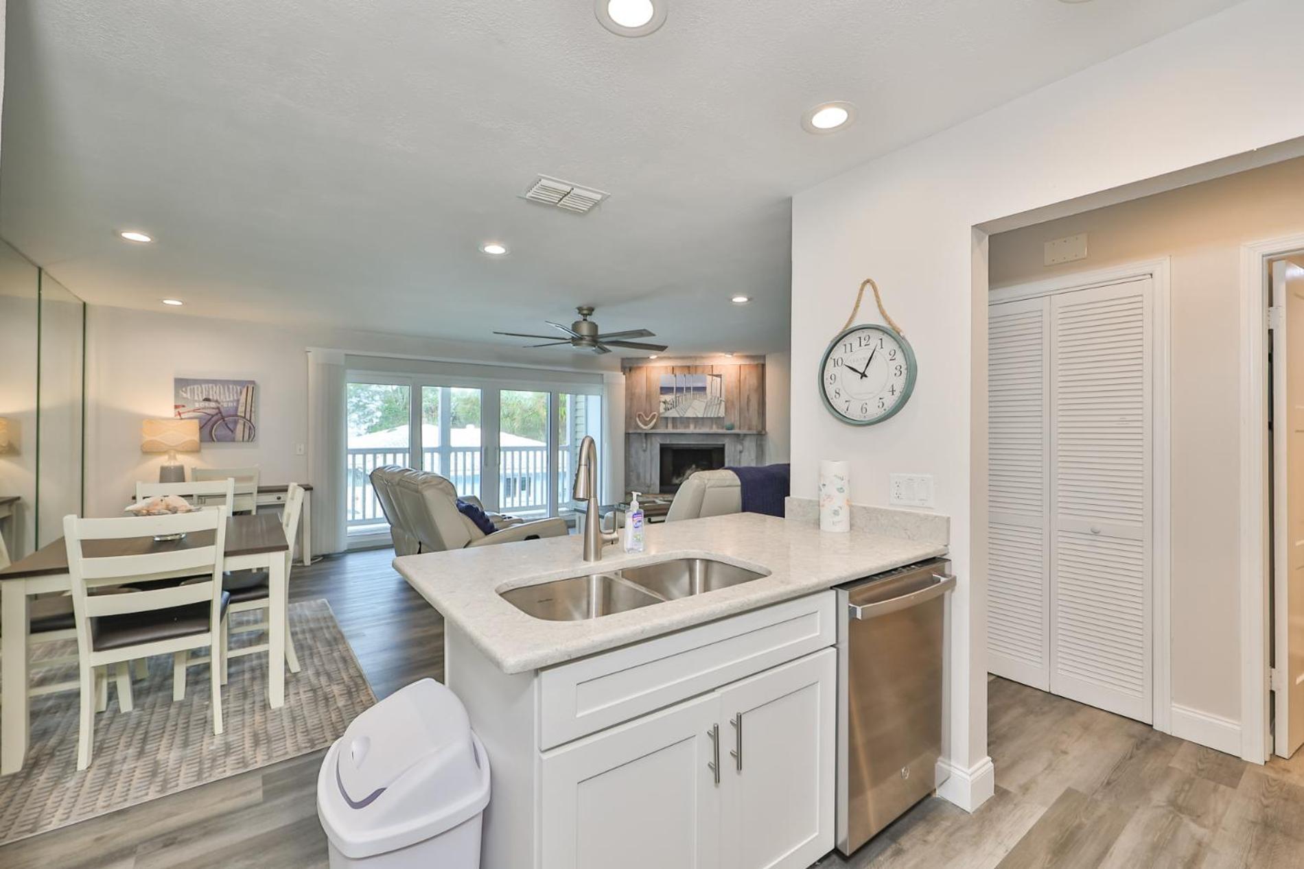 100 Steps To Beautiful Indian Rocks Beach, Oceanside, 2 Bedroom Updated Condo Clearwater Beach Exterior foto